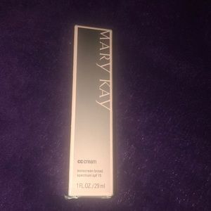 Mary Kay CC Cream Light to Medium